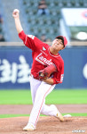 [사진]이 악문 SSG 선발 김민준
