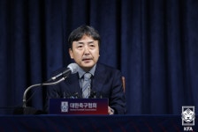 '홍명보 선임 윗선 개입' 정조준...경찰, 김정배·윤덕여 소환→정몽규 조사도 임박