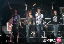 데뷔581일 동방신기, Rising Sun 쇼케이스 최강 무대