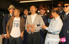 오! 부라더스, 시장님을 우리 팬으로 만들고자 했다