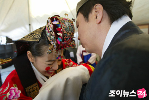 윤다훈, 3개월 만에 결혼한 러브 스토리... 돈 관리는 아내에게 맡긴다