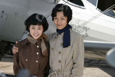 장진영-한지민, 수다와 물장난으로 목욕신 완성