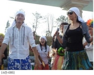 듀크 김지훈, 13년만에 투투시절 노래 열창!