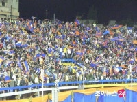 제칼로의 한 방, 홈스를 침묵시키다