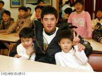 [포토]장원삼-이현승 V는 이렇게~