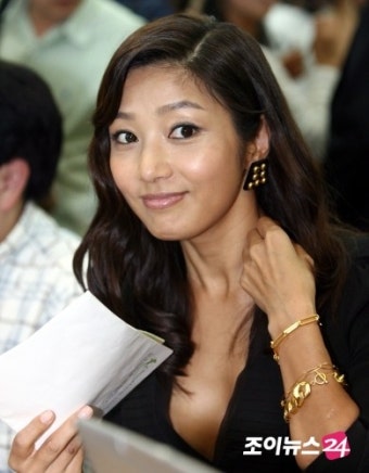 [포토]장진영, 비가 와서 오늘 좀 덥네요