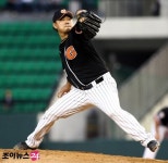 부산갈매기- LG에 전날 복수극…송승준 시즌1호 완봉