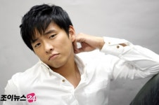 중고신인 김동윤 꽃미남에서 수컷으로…(인터뷰)