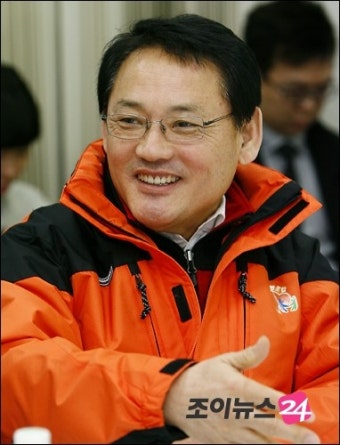[포토]유인촌 장관, '독립영화의 밝은 미래를 위해'