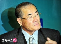 [포토]경기장 찾은 장훈, '한국 응원하겠습니다'