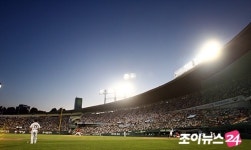 두산, 팀 역대 최다관중 신기록… 12일 잠실 KIA전 매진