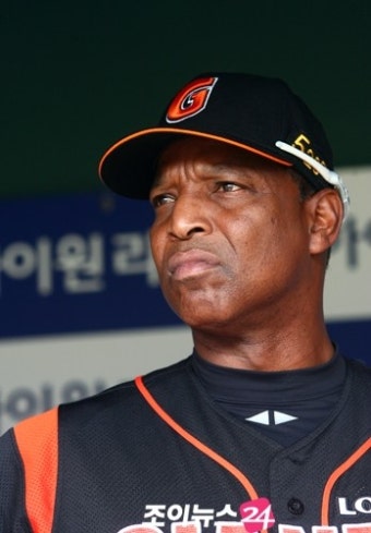 귀국 롯데 로이스터 감독, 5일 구단 측과 첫 접촉