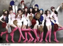 소녀시대 치어걸 패션으로 올 봄 깜찍 발랄하게