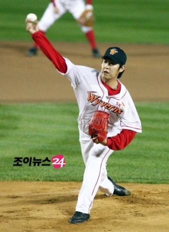 SK, 삼성 잡고 3연승...송은범 3승투, 최정 연이틀 홈런