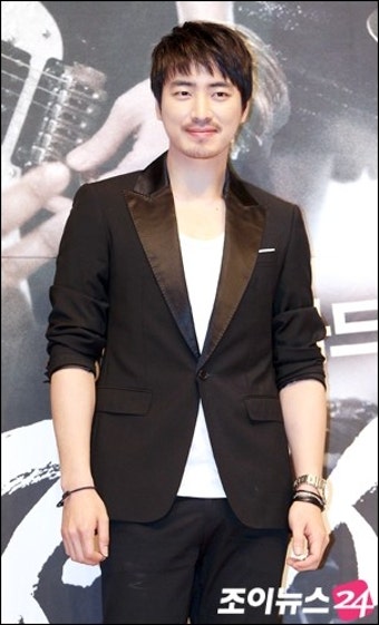 이준혁, 첫 日 팬미팅…한류 2세대 합류
