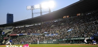 [포토]2011 프로야구, 벌써 100만 관중 돌파!
