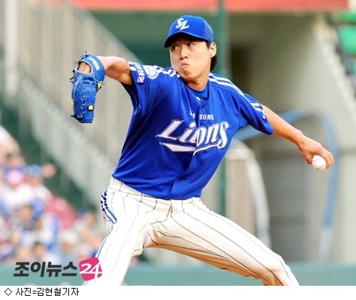 롯데, 7회 6점으로 삼성 제압하며 4연승…윤성빈 7년만에 승리투수 등극