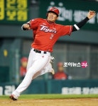 '18안타 폭발' KIA, 삼성전 4연패 탈출…2G차 추격