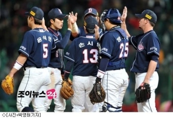 '파죽지세' 두산, 비온 뒤 더 강해졌다…삼성 꺾어