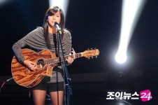 [포토]모니카, 아름다운 기타 선율~