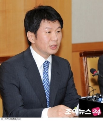 차기 축구협회 회장 선거전, 다자 구도로 후끈