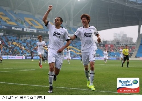 티아고, 제주 유나이티드 입단 소식에 김학범 감독과의 재회 기대 가득!