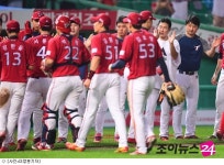 '홈런 4방' KIA, 삼성 대파하고 4위 수성