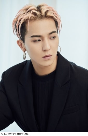 위너 송민호 