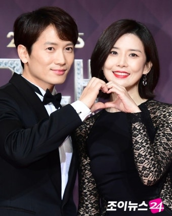 지성이보영, 둘째 임신…톱배우 커플의 겹경사