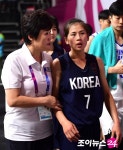 [포토]장미경, 가장 잘 아는 정성심 코치의 피드백