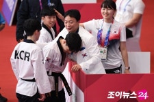 [AG]한국 태권도, 남자 품새 단체전서도 금메달