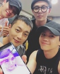 하이라이트 윤두준 삭발 머리도 멋져! "툭 치면 눈물 날 것 같아"
