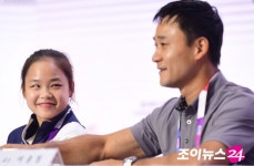 [포토]여서정-여홍철, 부녀가 나란히 체조 역사를 쓰다
