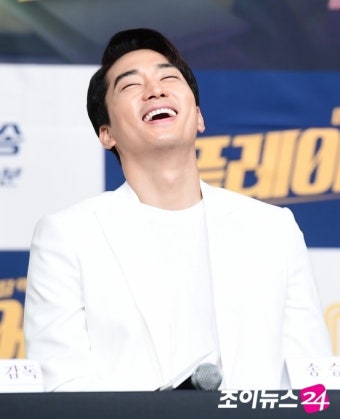 [포토]'플레이어' 송승헌, 이시언 '백비둘기' 발언에 넉다운~