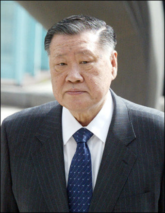 정몽구 회장, 피의자신분 검찰 출두 ‘침통’