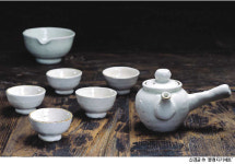 부엌에서 더빛나는 생활도자기