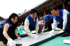 삼성은 지금 자원봉사 중