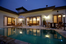 제주에 한국 최초의 풀 빌라 오픈