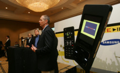 삼성, 美서 울트라뮤직폰 업스테이지(UpStage)발표