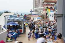 여름철 블루오션 ‘해변’에 주파수 고정