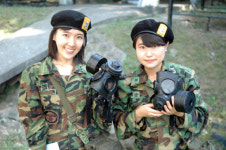 <인턴기자 병영체험>화생방훈련 견뎌내자 “독한 것들이야”