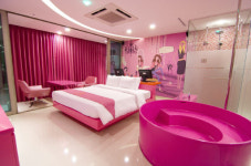 방마다 다른 얼굴 ‘R-호텔’ 오픈