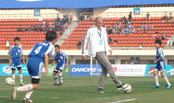 “지단에게 아트사커 배우세요~”