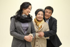 연극무대에서 만나는 ‘엄마를 부탁해’