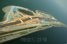 시화호조력발전의 위용