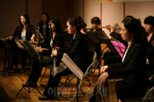 “어르신들, 국악공연 보며 무더위 식히세요”