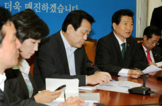 한나라, “이산가족 상봉ㆍ금강산 관광 연계 바람직하지 않다”