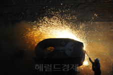 <중견기업시리즈>현진소재, 조선부품서 풍력발전 부품으로 단조소재 30년 외길