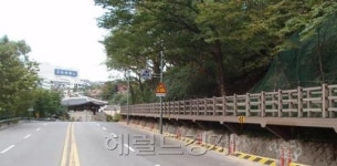 ‘이제 돌아가지 마세요’…서대문구-종로구를 잇는 세검정길 보행로 완공