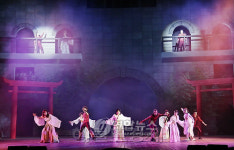 음악·연극과 함께하는 휴가...‘감성’으로 재충전한다